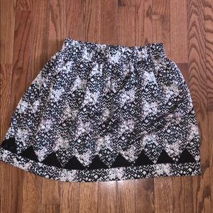 BCBG skirt- size small- with pockets